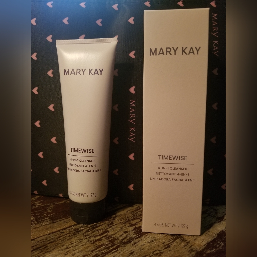 TimeWise® 4-in-1 Cleanser Timewise 3D® Complex for Combination/Oily Skin  NEW